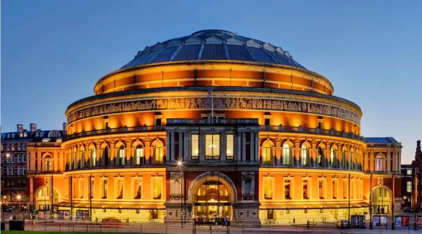 东安格利亚大学毕业证书一模一样文凭样本